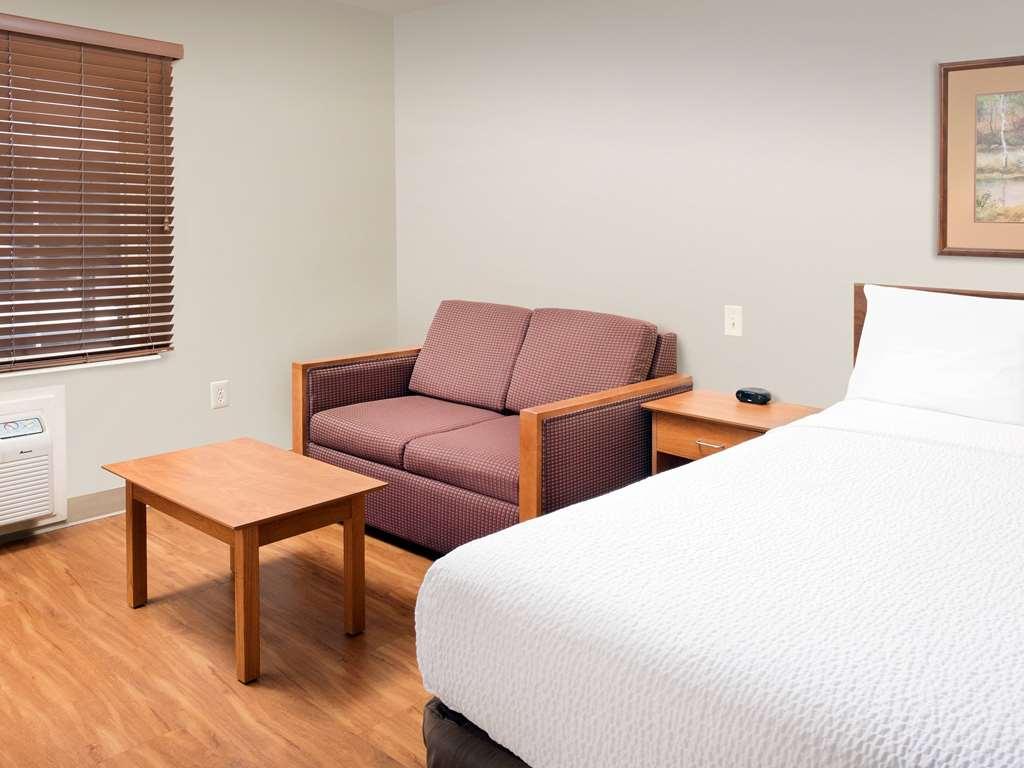 Extended Stay America Select Suites - Wichita - North Chambre photo