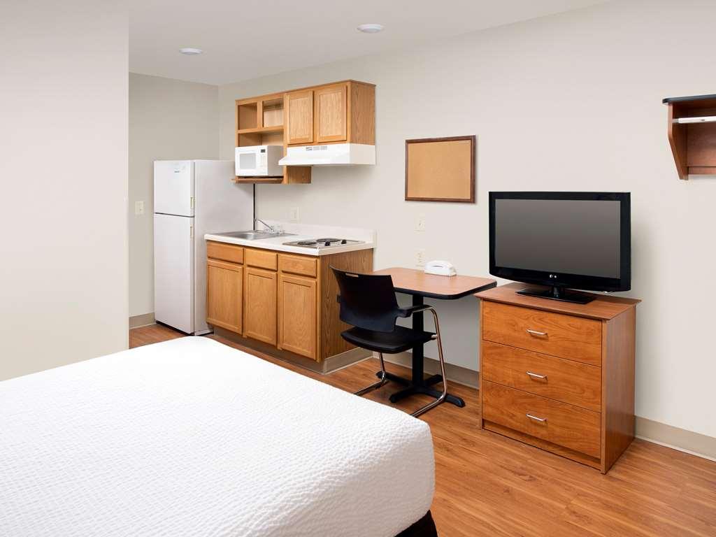 Extended Stay America Select Suites - Wichita - North Chambre photo